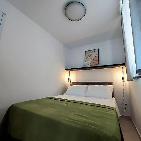 Sidro Apartment *